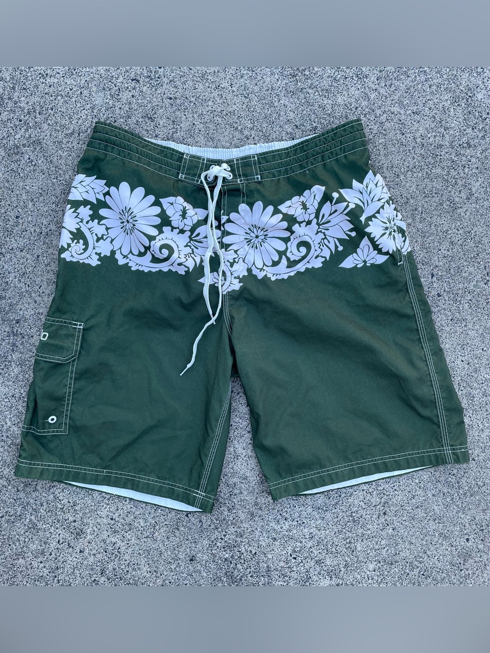 green y2k Speedo Hawaiian board shorts size large